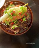 Lagos Hot Pot: A Delicious Dual-Flavored Recipe