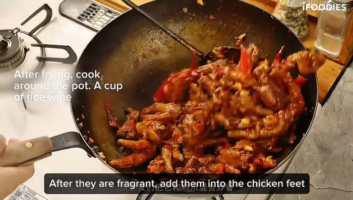 Combine the sauce with the cooked chicken feet and simmer to thicken.