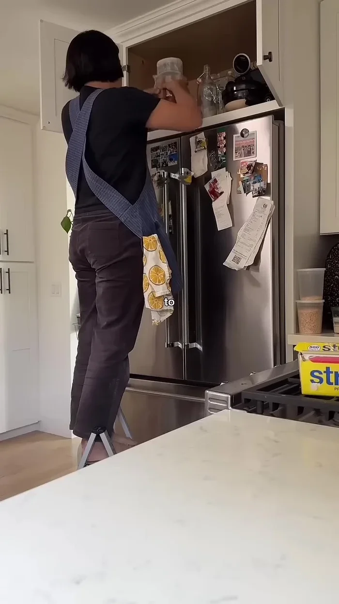 Transfer the jar to a dark cabinet.