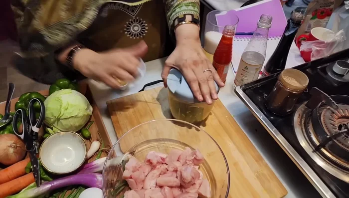 Chop 4 green chillies.