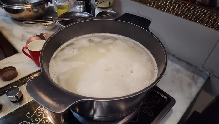 Prepare the fried rice sauce: In a vessel, heat oil, add ginger and garlic paste, ketchup, sugar, red chilli powder, white pepper, cumin powder, salt, black pepper, vinegar, soy sauce, and chicken powder. Mix well.