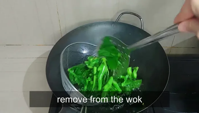 Remove the blanched kale and set aside.