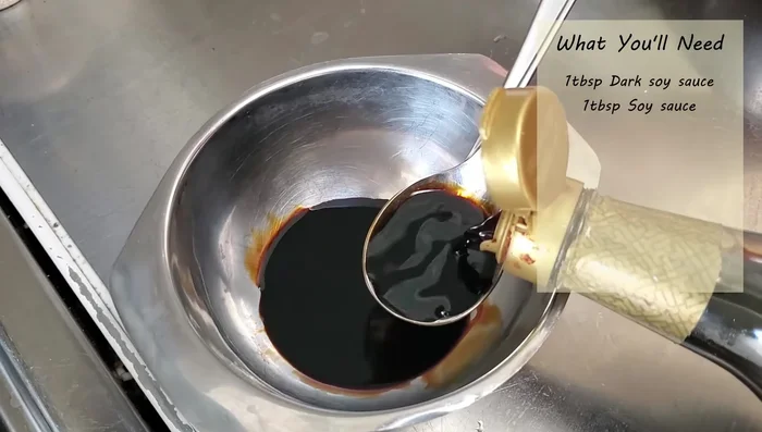Prepare the sauce: Mix dark soy sauce, soy sauce, white pepper, chicken stock powder, oyster sauce, cooking wine, sesame oil, and potato starch in a separate bowl.