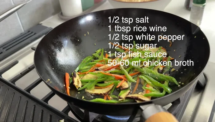 Add seasonings and stir well. Add the vermicelli and stir-fry over medium-low heat until softened (a few minutes). Trim with scissors if too long. Reduce the sauce until almost dry.
