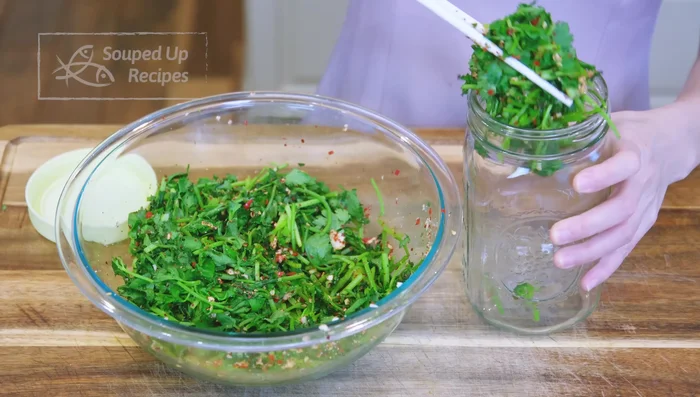 Put the mixture into a clean mason jar and seal well (73.6).