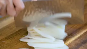 3 Easy Lotus Root Recipes: Stir-fry, Pancake & Meatballs