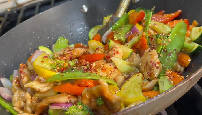 Add chili flakes (optional) and stir to combine.